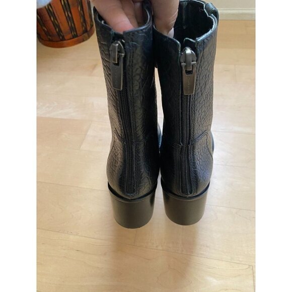 Vince Camuto Women's "Zeldina" black buble lamb boot sz 7.5 *zip stuck - Picture 4 of 8